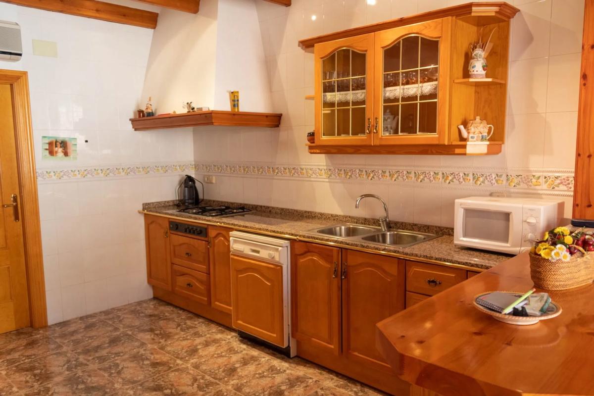 Недвижимость на продажу и в аренду в Испании photo 3