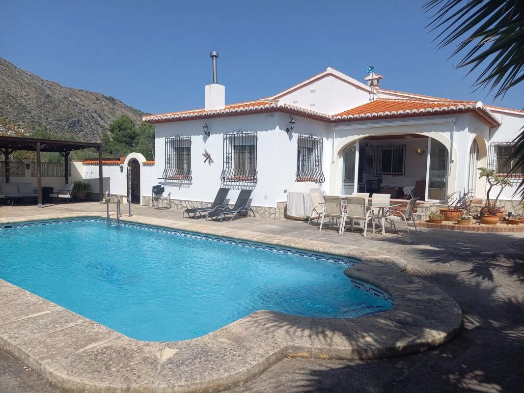 Properties for sale and rent in Spain photo 1