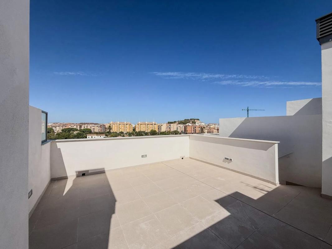 Venta de piso en El Montgó, Denia
photo 1
