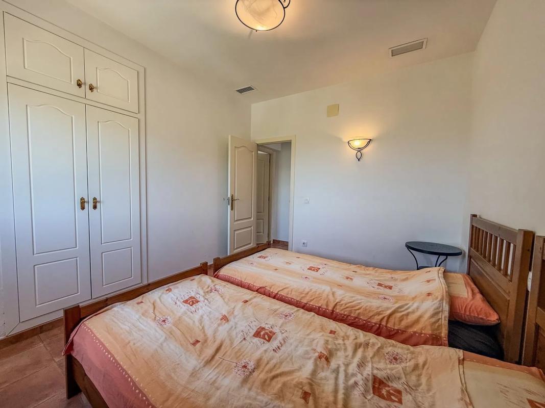 Sale of independent chalet in Monte Solana, Pedreguer
 photo 3