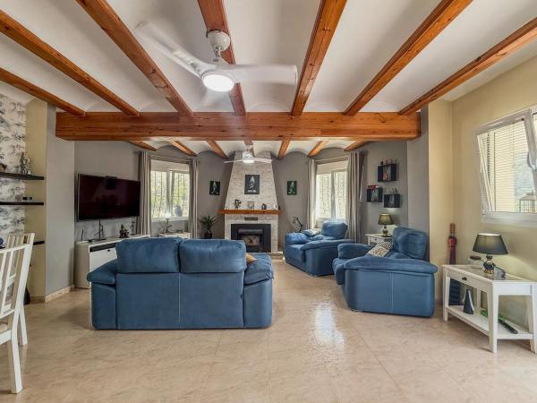 Частный шале на продаже в  Monte Solana, Педрегер photo 1