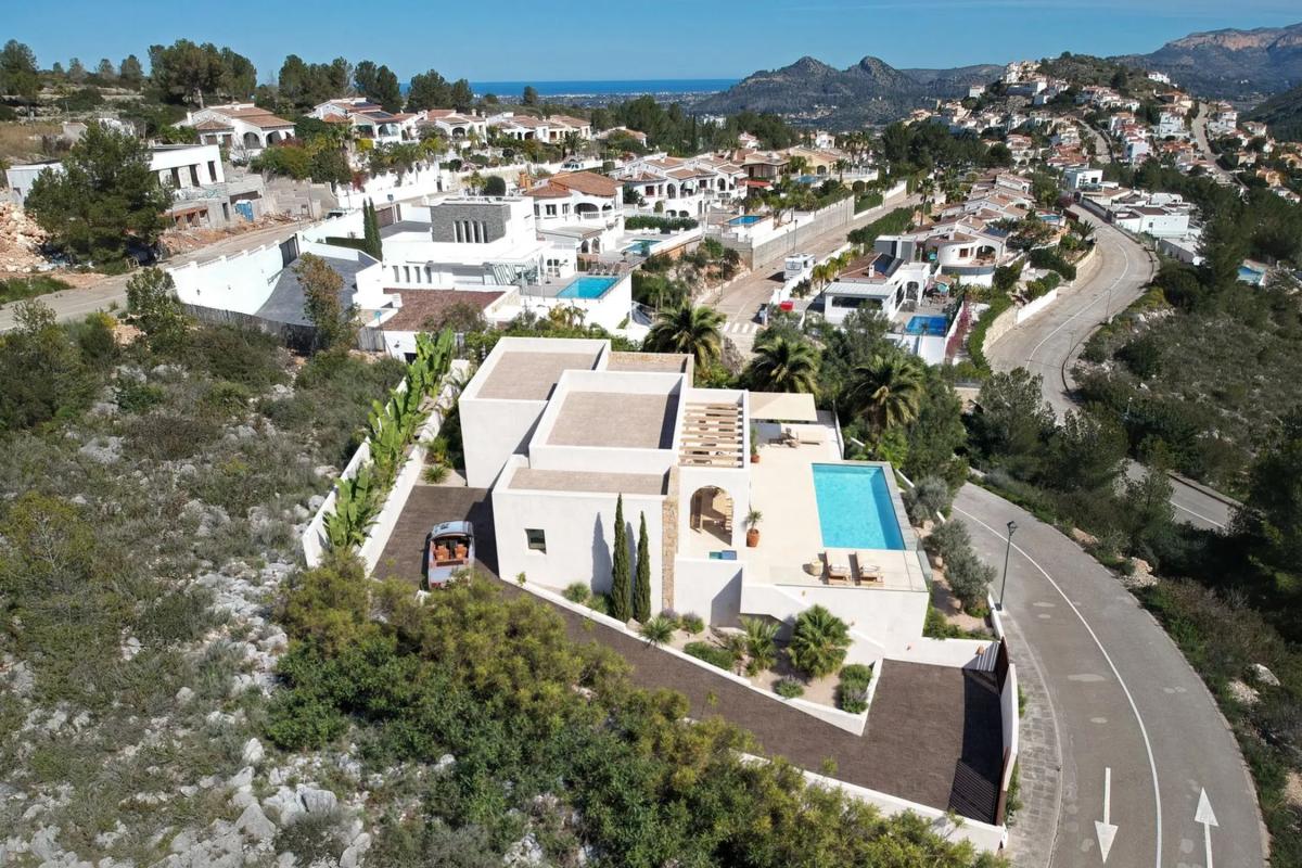 Properties for sale and rent in Spain photo 3
