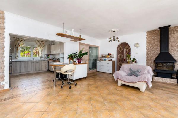 Chalet wolnostojący na sprzedaż w  Calle Pintor Murillo, Alfaz del Pi photo 4