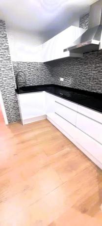 Квартира на продажу на  Calle del Carrasco, Бенидорм photo 1