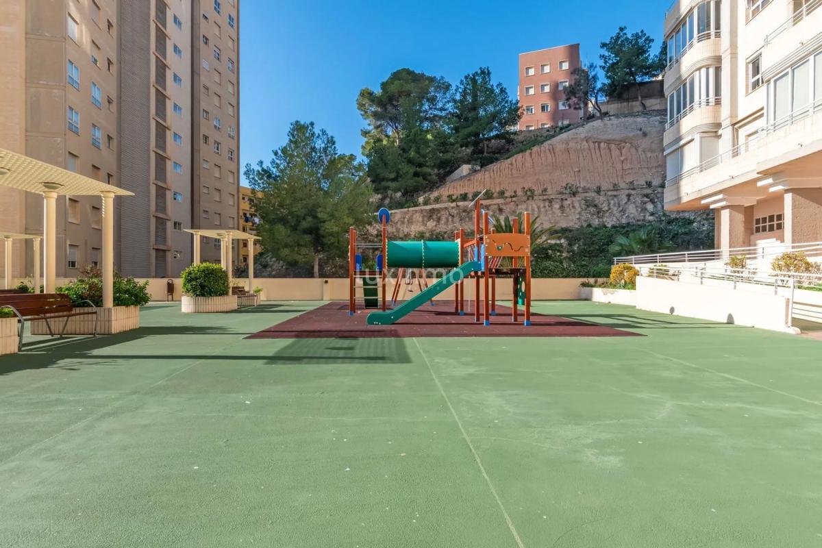 Venta de piso en Playa de Poniente, Benidorm
 photo 3