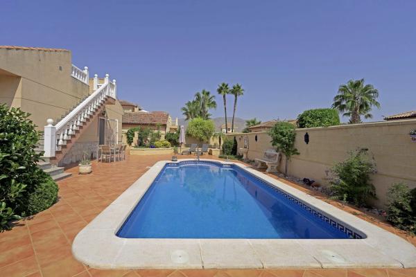 Casa independiente en avenida de Alicante thumbnail 2