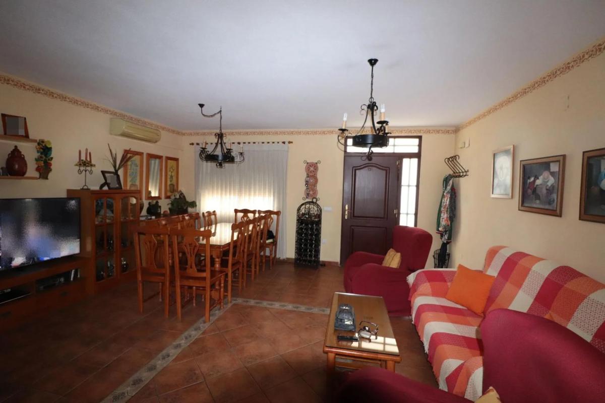 Недвижимость на продажу и в аренду в Испании photo 1