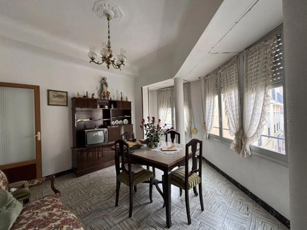 Casa independiente en calle Major thumbnail 2
