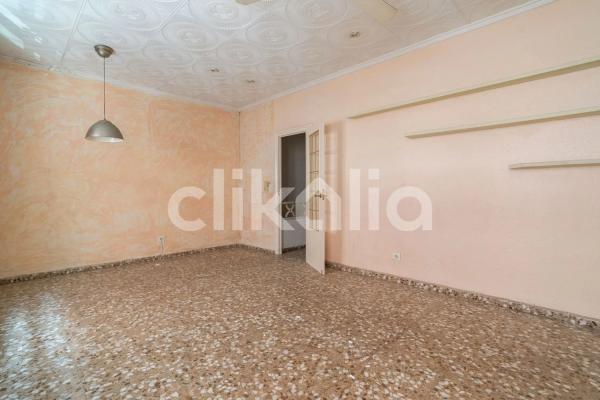 Casa independiente en calle San Crispín thumbnail 1