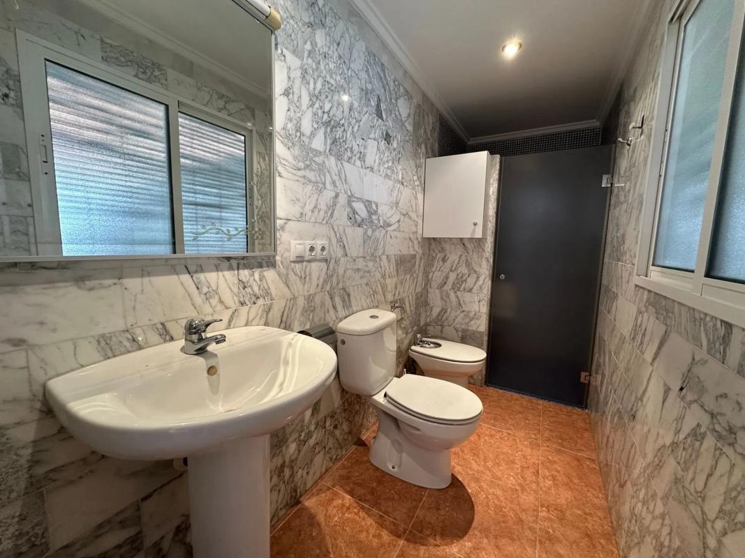 Properties for sale and rent in Spain photo 1