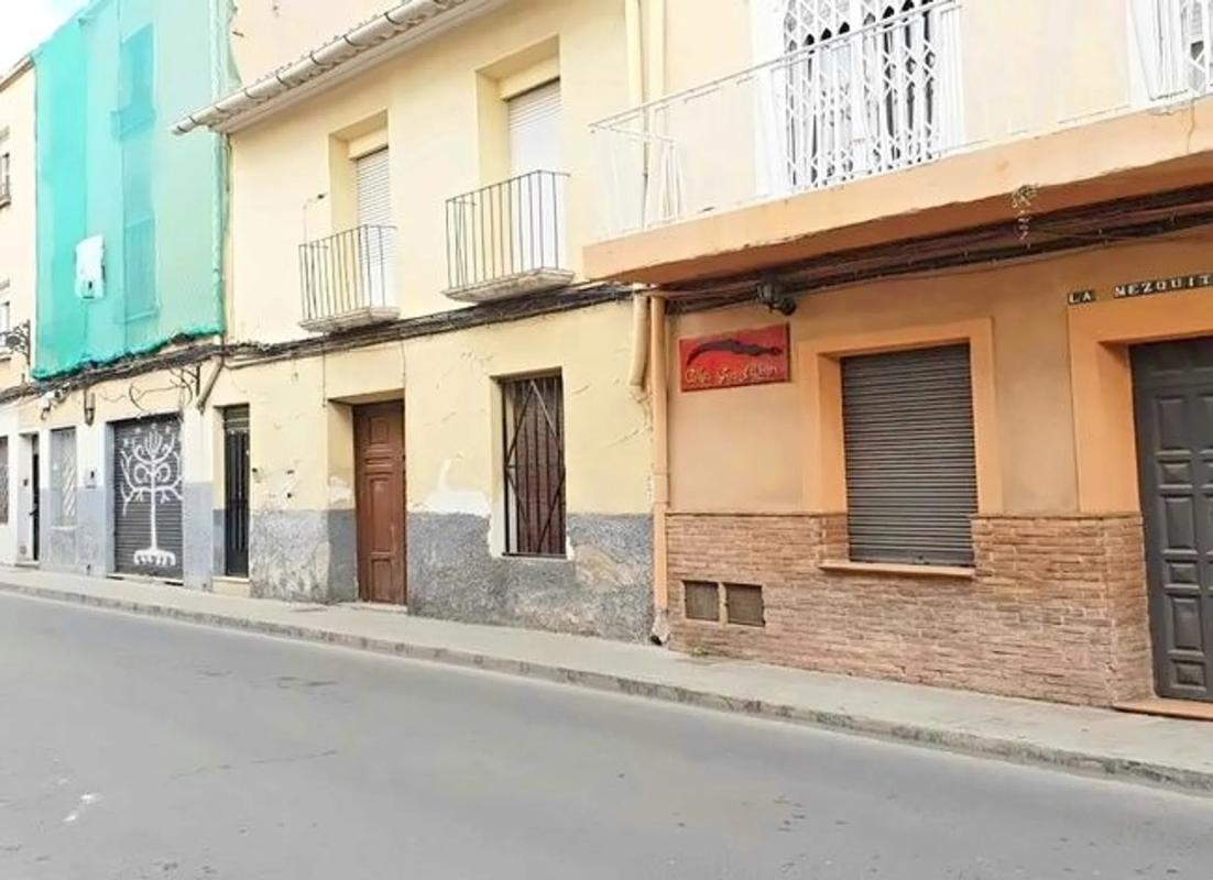 Propiedades en venta y alquiler en España photo 2