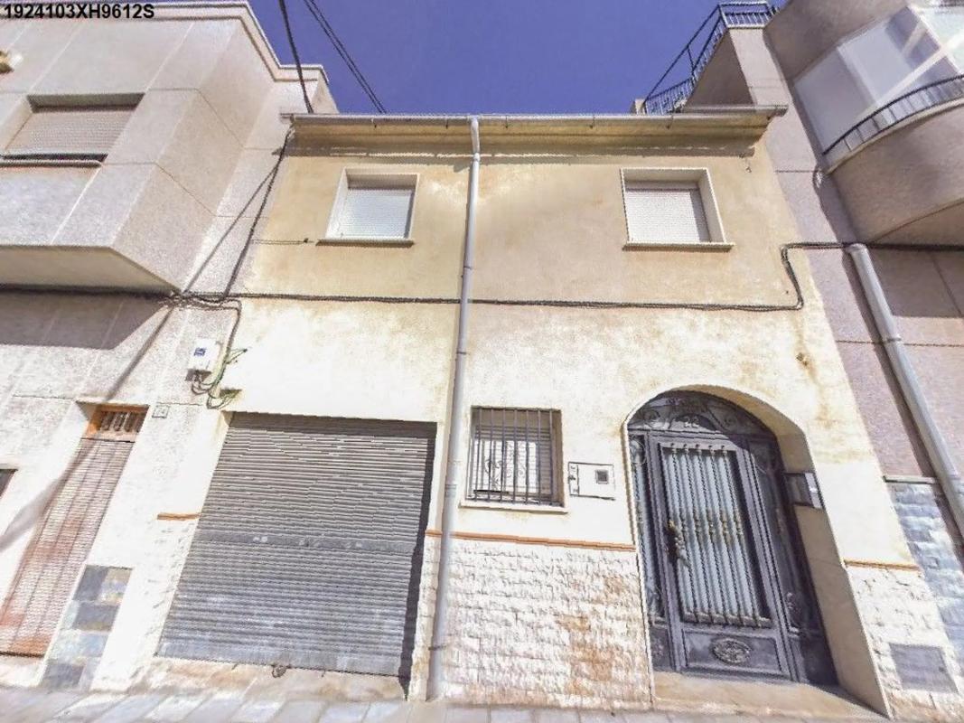 Venta de chalet independiente en Calle las Cumbres, Elda
photo 1