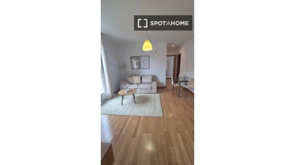 Estudio en alquiler en C. de Callejo, Madrid thumbnail 2