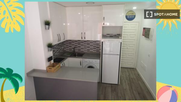 Studio for rent in C. Torres Quevedo, Santa Cruz de Tenerife thumbnail 1