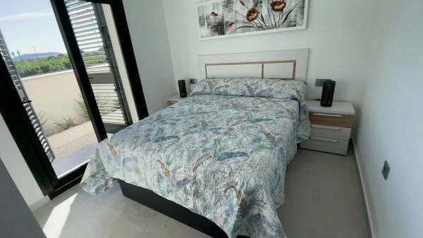 Chalet pareado en calle Mayor s/n photo 2