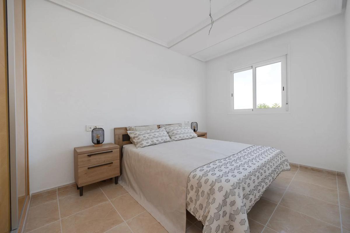 Obra nueva Residencial ¨Larrosa 43-A¨ Fase II en San Fulgencio (Revista) photo 5