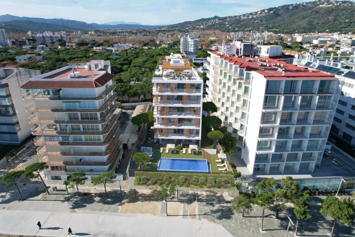 Obra nueva Lleida 41 en Castell Platja D Aro (Revista) photo 5