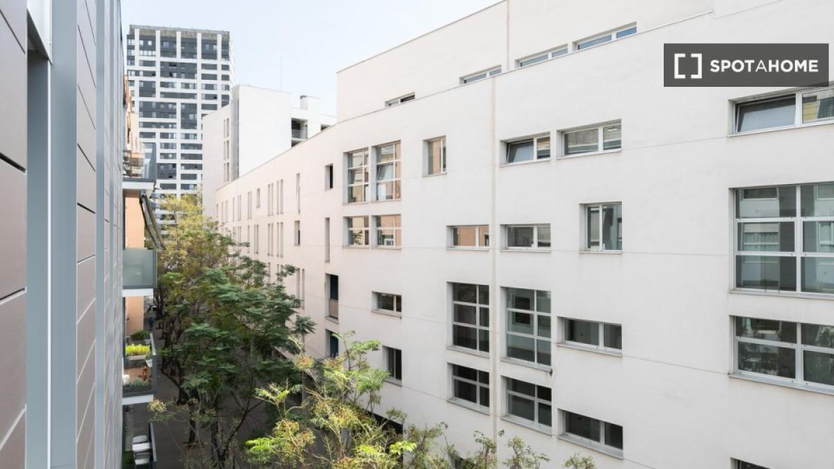 Properties for sale and rent in Spain photo 5