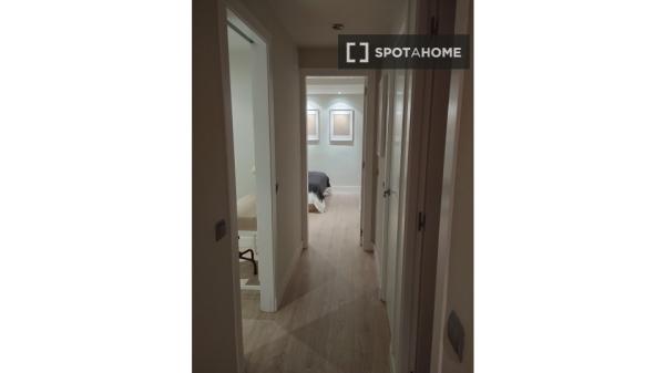 Habitación en piso compartido en barcelona. photo 4