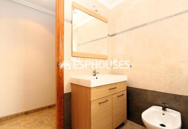 Venta de piso en Zona Pueblo, Guardamar del Segura
photo 1