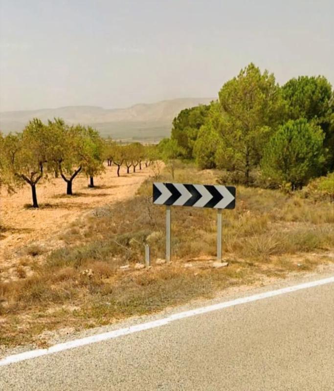 Terreno en venta en Biar, Alicante photo 1