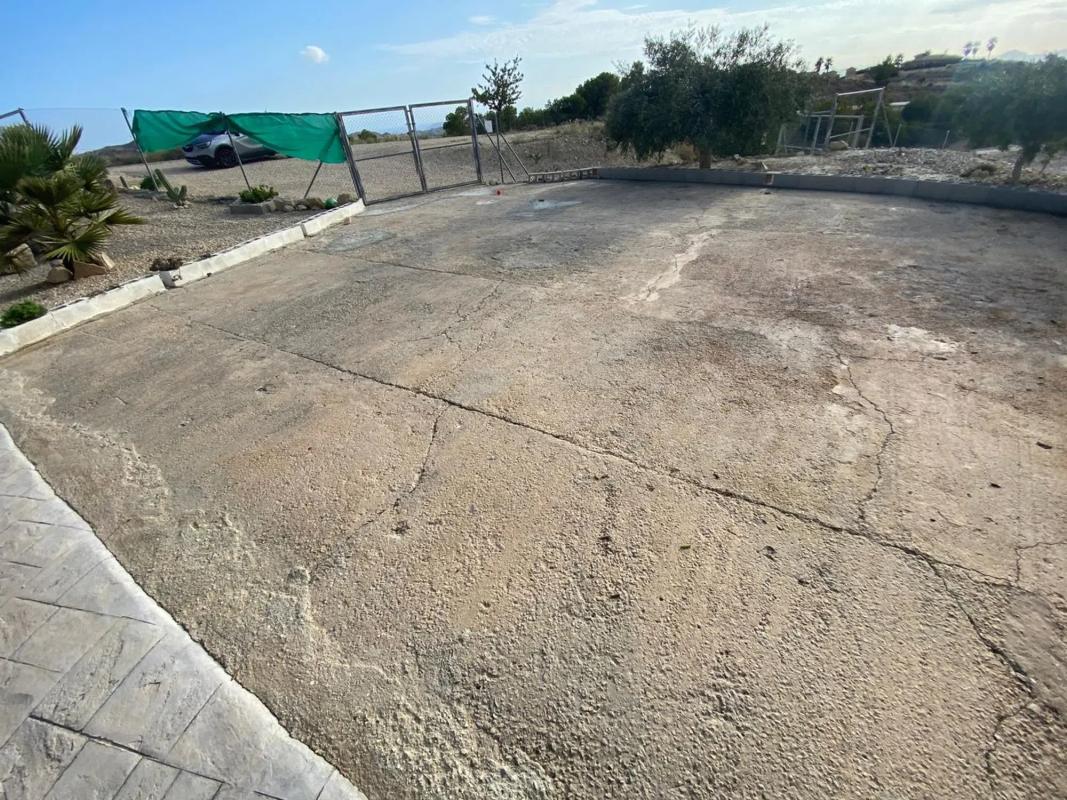 Terreno en venta en Busot, Alicante photo 4