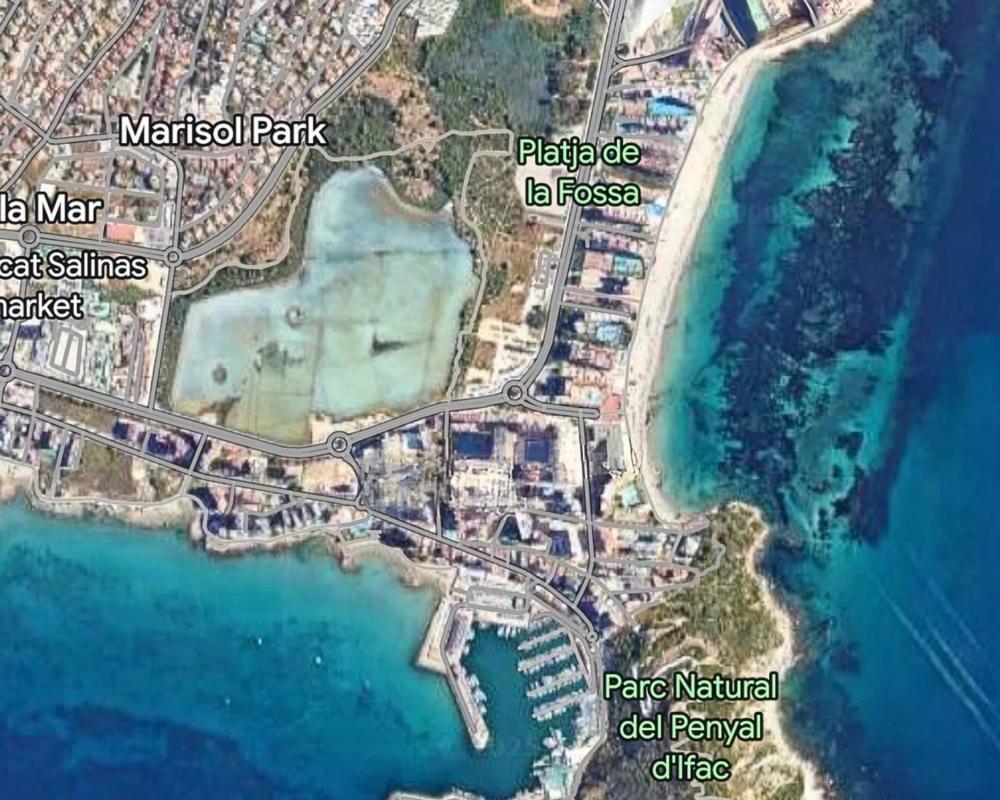 Terreno en venta en Calpe, Alicante photo 1