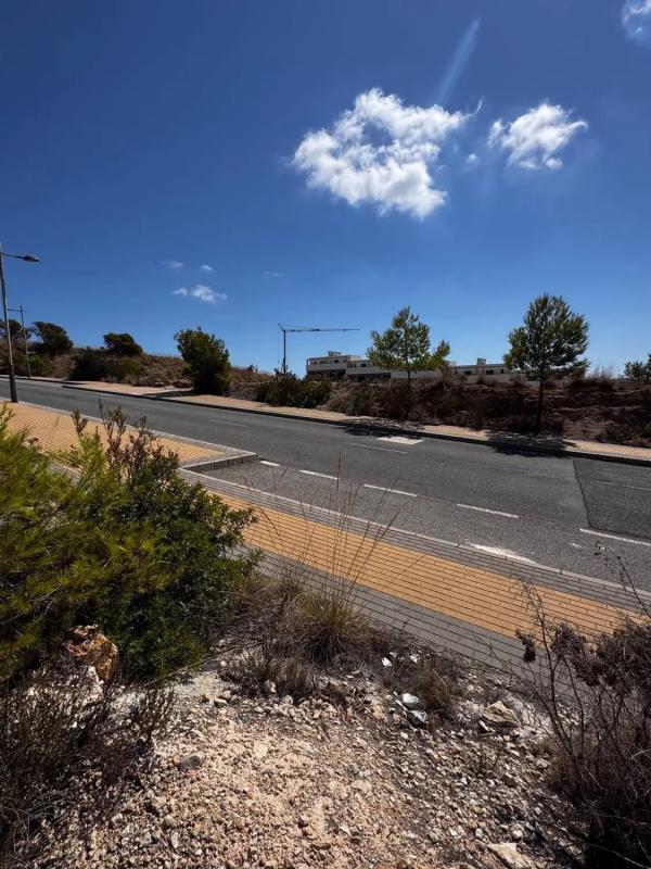 Terreno en venta en Finestrat, Alicante photo 1