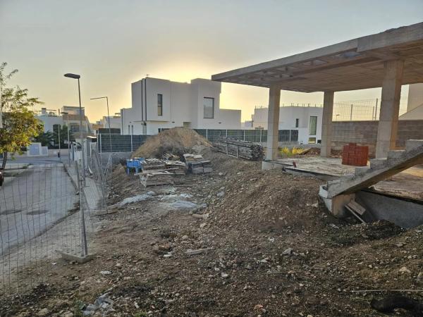 Terreno en calle Nimega, 17 photo 1