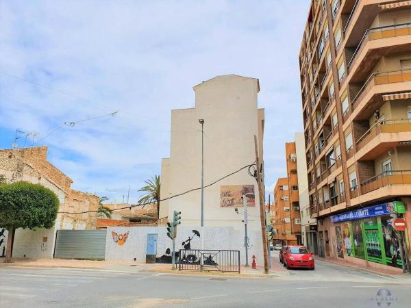 Terreno en avenida de la Comunitat Valenciana, 17 photo 2