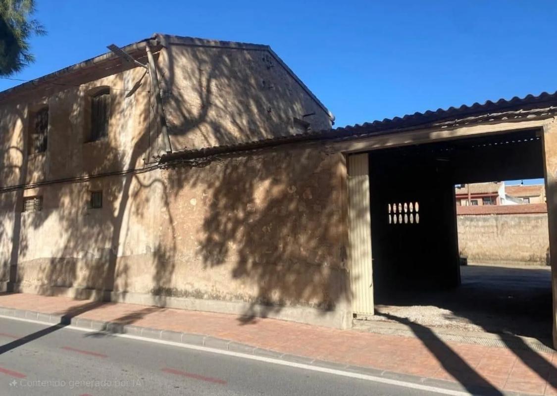 Terreno en venta en Pinoso, Alicante photo 2