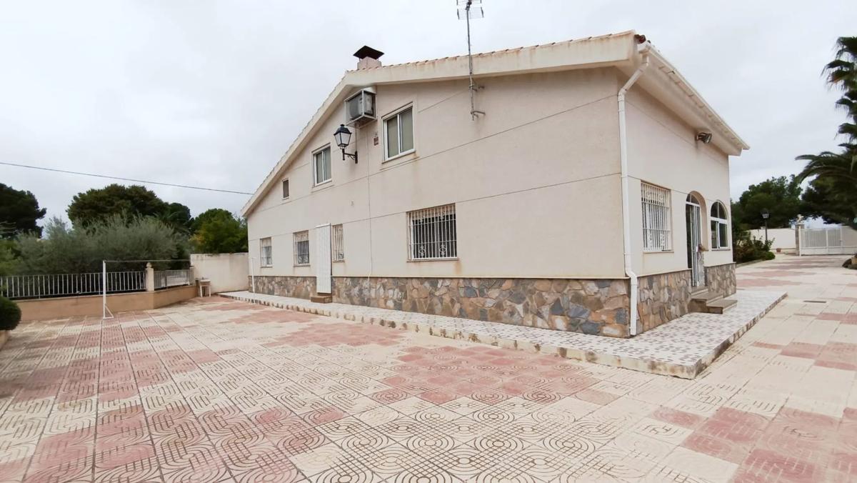 Propiedades en venta y alquiler en España photo 1