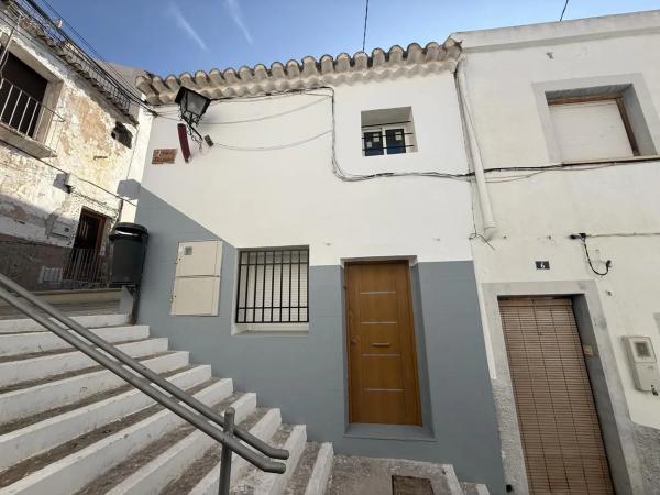 Casa independiente en calle Peligro photo 4