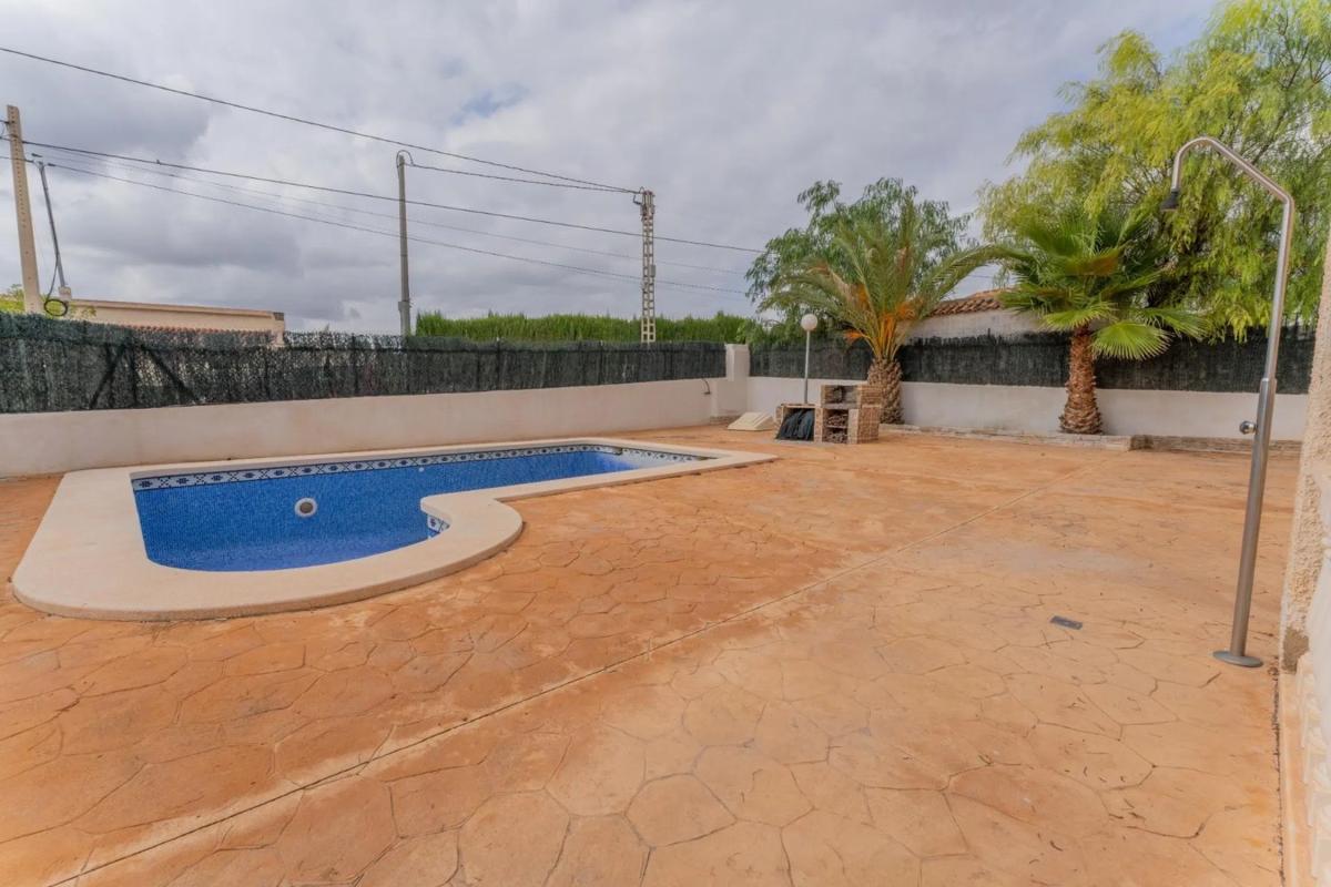 Properties for sale and rent in Spain photo 4