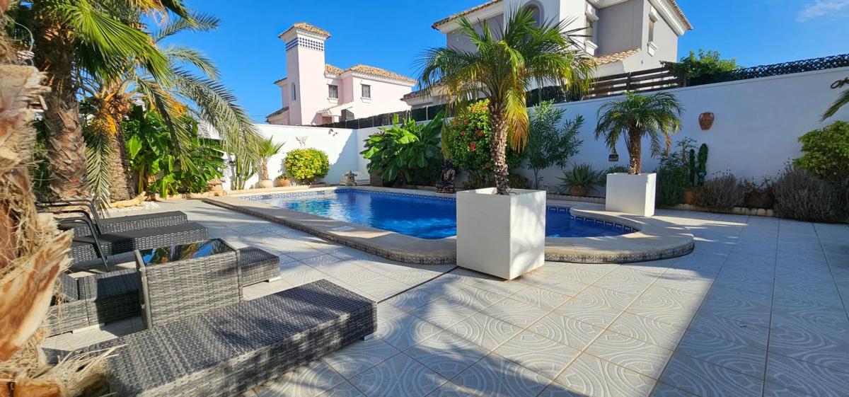 Properties for sale and rent in Spain photo 2