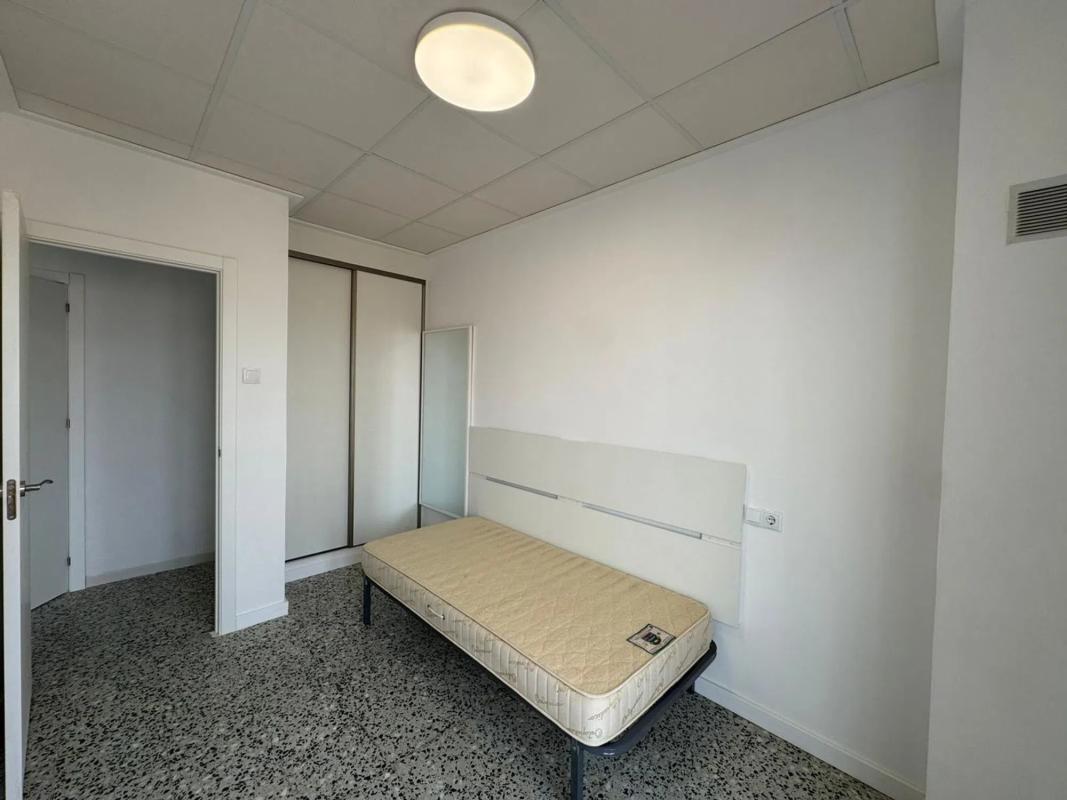 Properties for sale and rent in Spain photo 2
