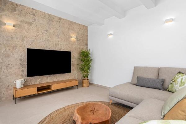 Casa independiente en calle Formentera photo 1