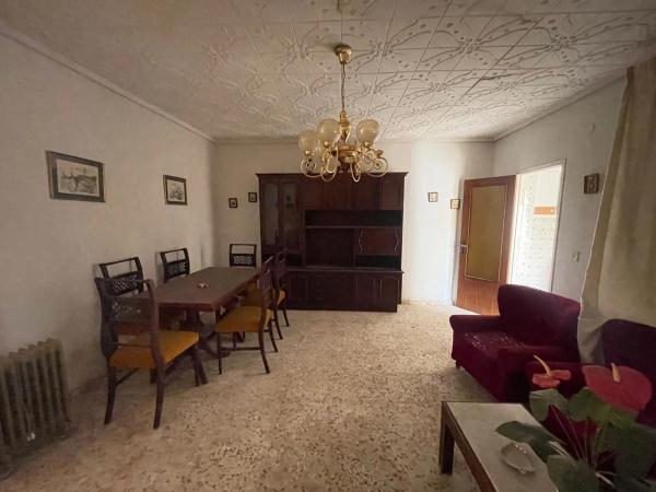 Casa de pueblo en calle Vicente Blasco Ibáñez thumbnail 2