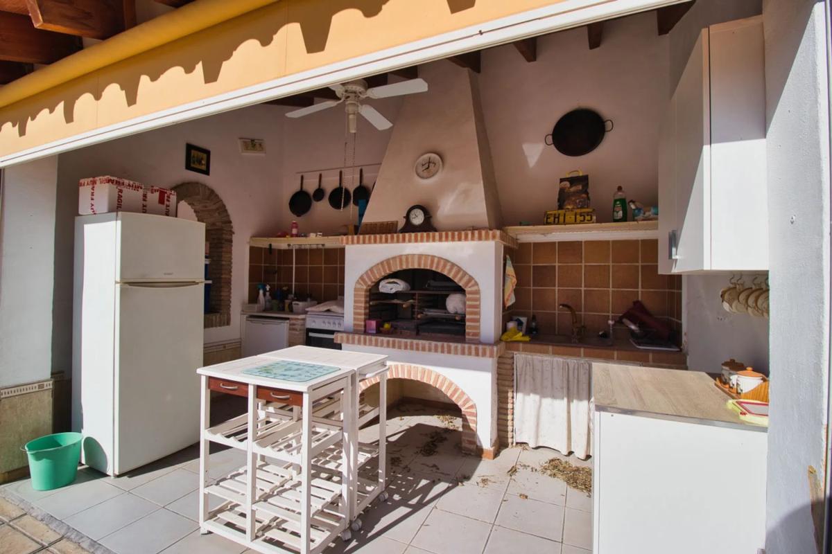 Properties for sale and rent in Spain photo 3