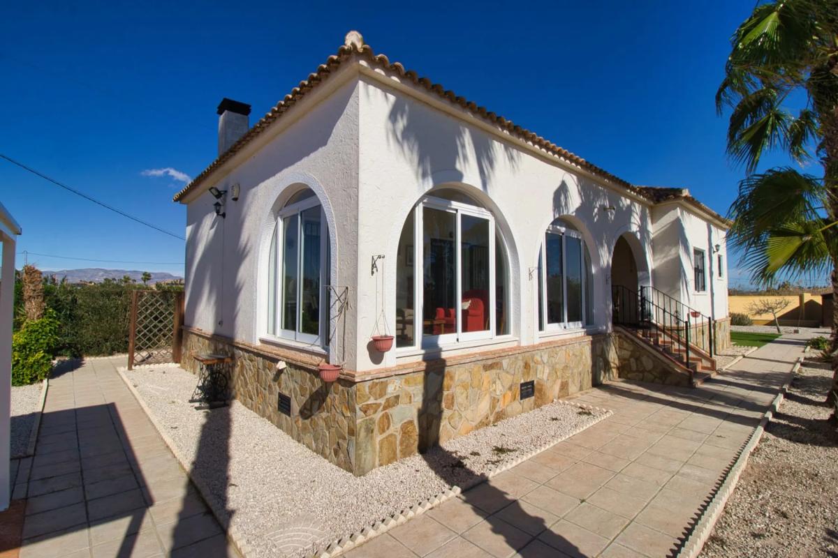 Properties for sale and rent in Spain photo 4