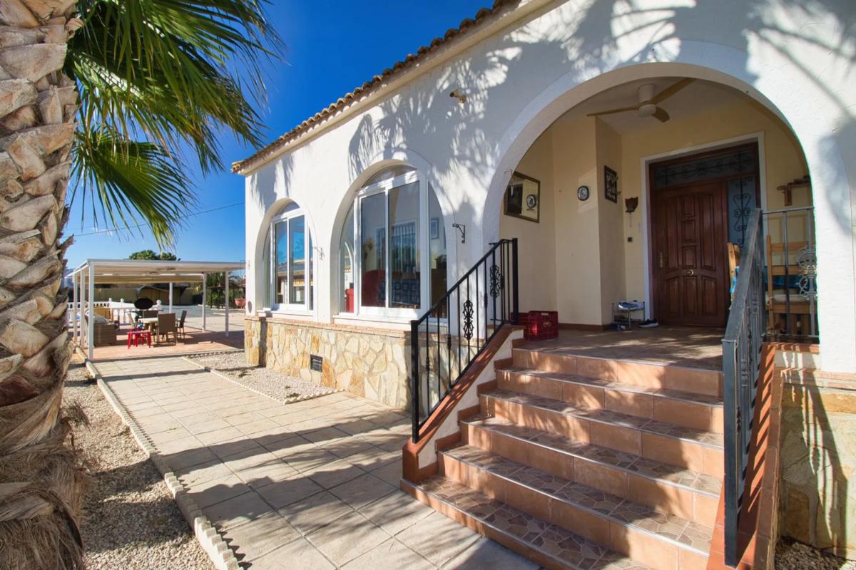 Properties for sale and rent in Spain photo 5