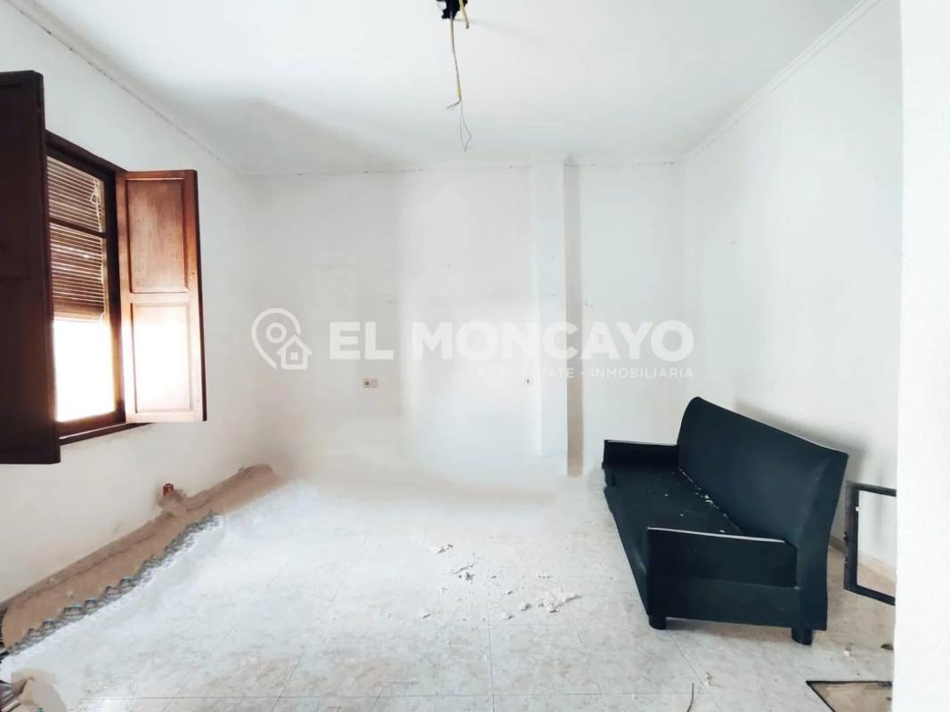 Properties for sale and rent in Spain photo 5