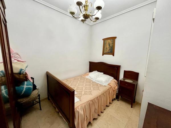 Casa independiente en calle Mayor thumbnail 1