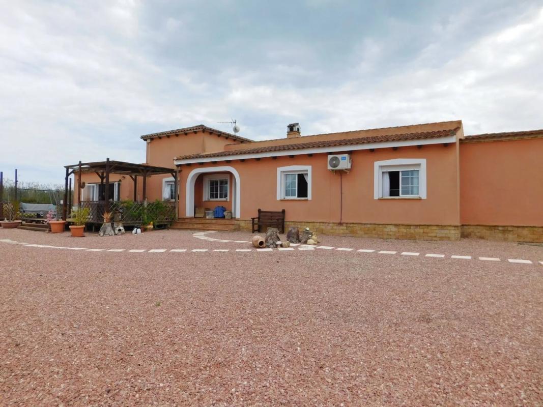 Properties for sale and rent in Spain photo 3