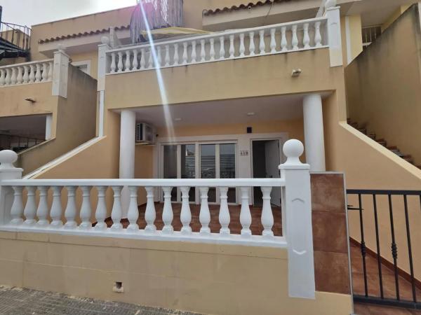 Casa independiente en calle San Fulgencio photo 1