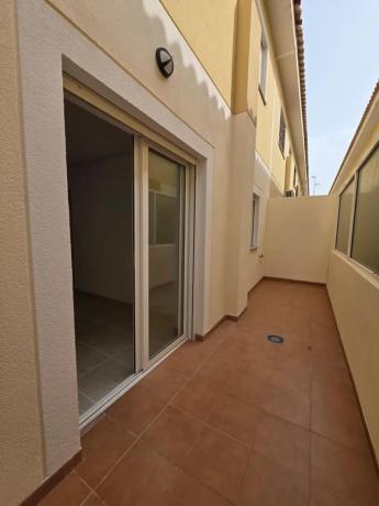 Casa independiente en calle San Fulgencio thumbnail 2