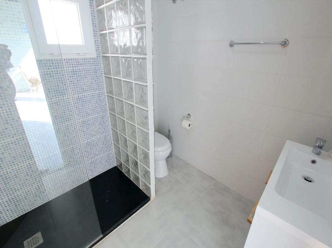 Propiedades en venta y alquiler en España photo 4
