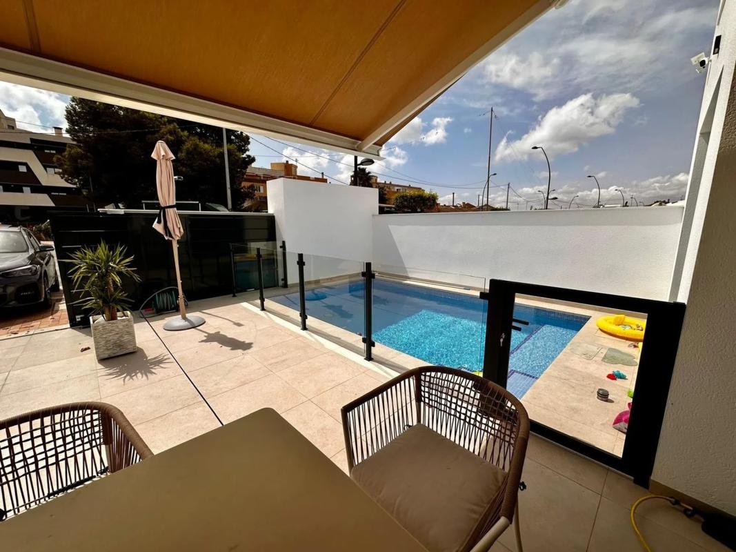 Properties for sale and rent in Spain photo 3