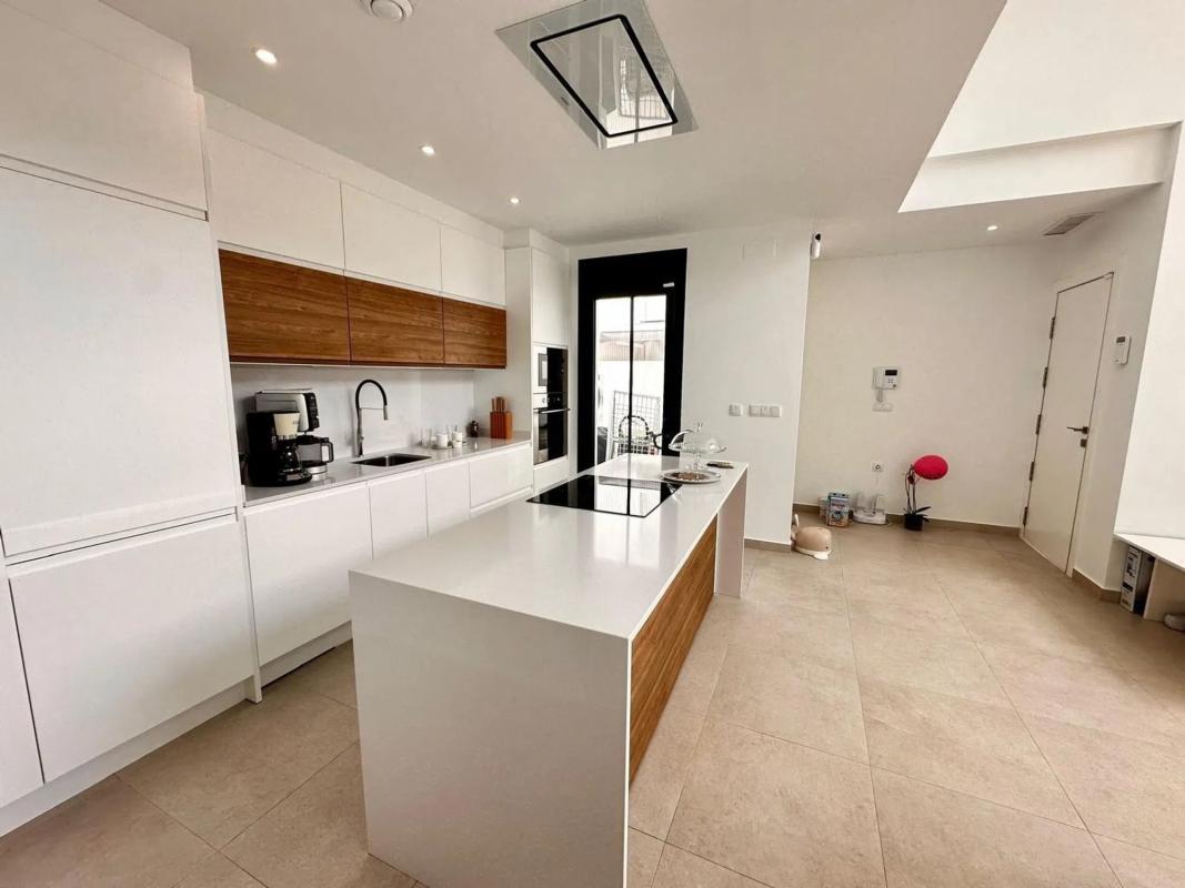 Properties for sale and rent in Spain photo 5