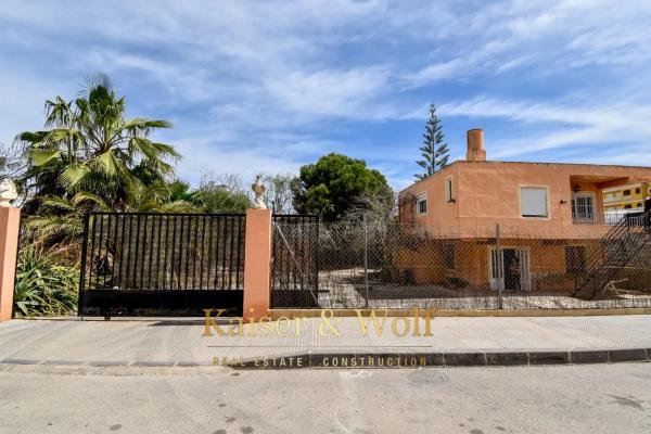 Casa independiente en calle Virgen del Rosario photo 1